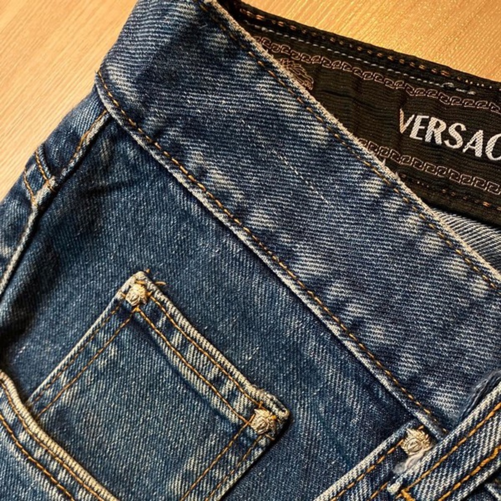 versace jeans - Picture 5 of 6